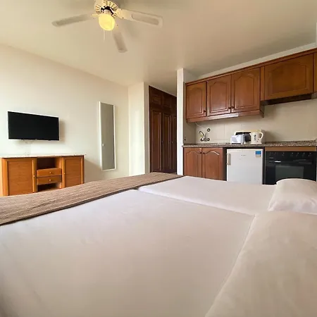 Laguna Park Ii Апартаменты Адехе